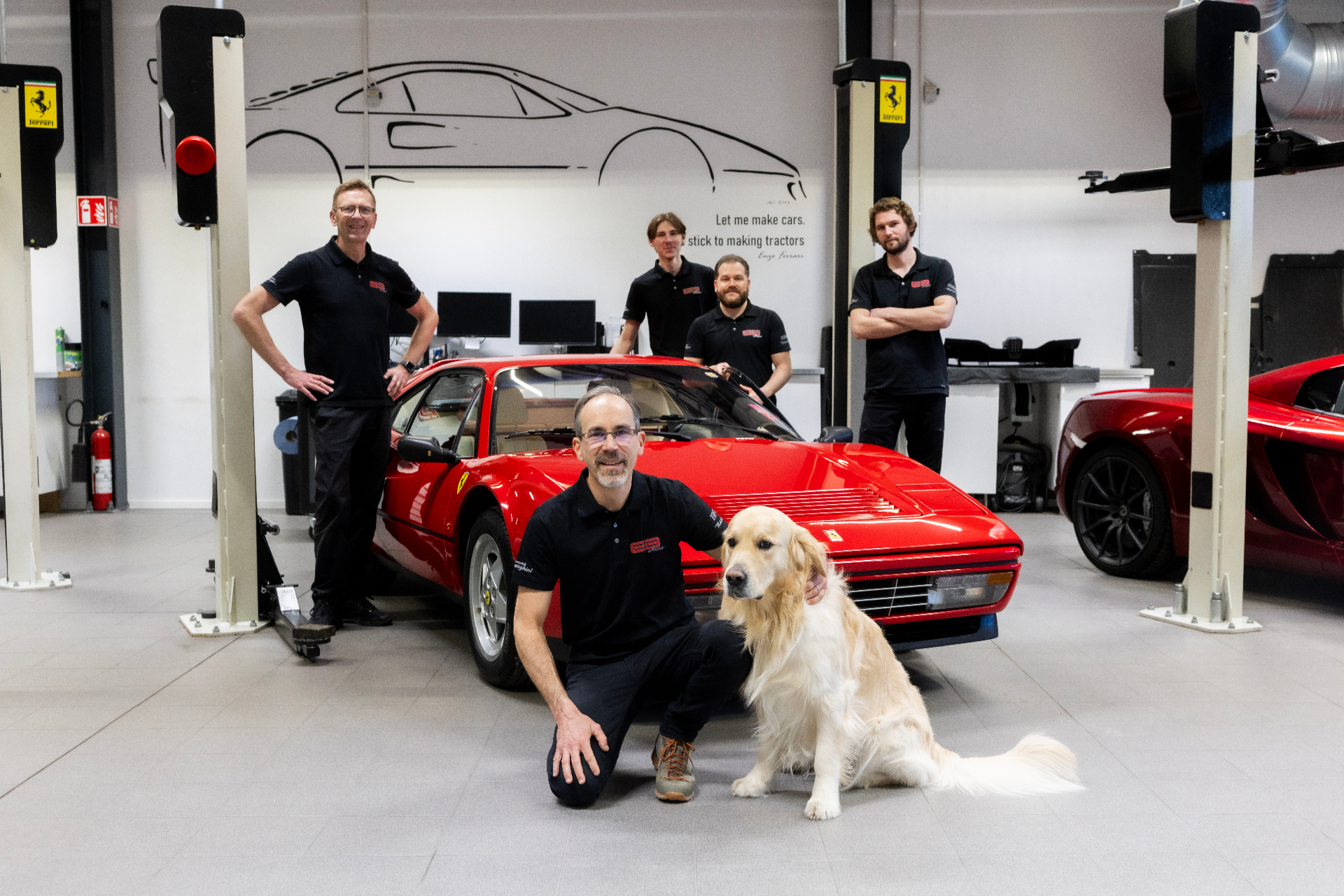 EB Auto team och Ferrari i verkstaden i Uppsala